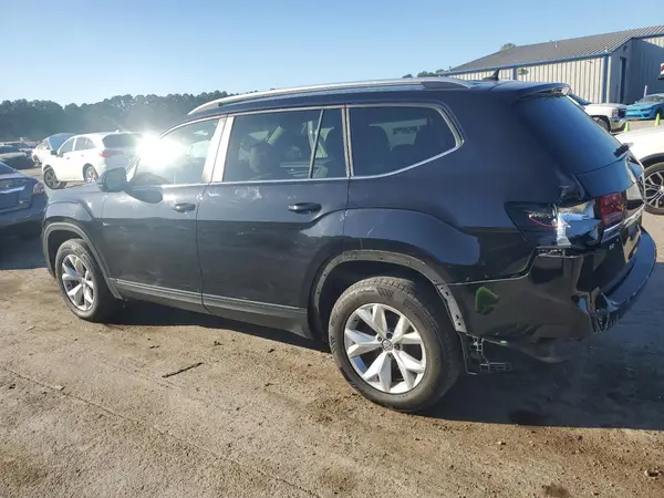1V2DR2CA3JC588126 2018 VOLKSWAGEN ATLAS - Image 2