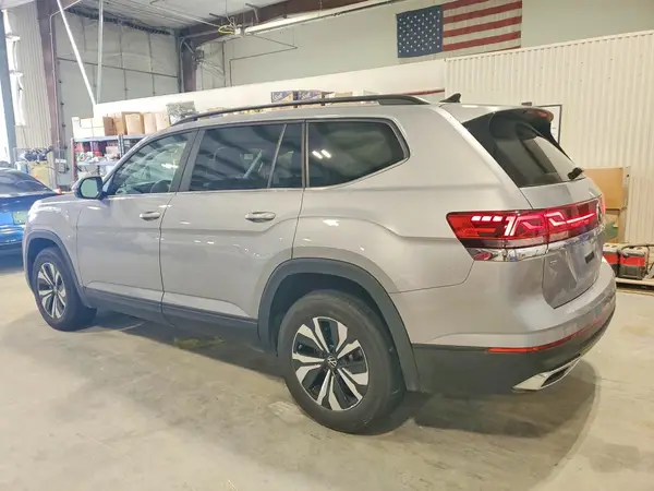 1V2DR2CA3SC561655 2025 VOLKSWAGEN ATLAS - Image 2