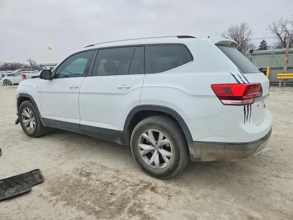 1V2DR2CA5JC507126 2018 VOLKSWAGEN ATLAS - Image 2