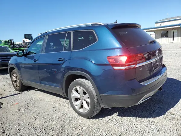 1V2DR2CA6JC586855 2018 VOLKSWAGEN ATLAS - Image 2