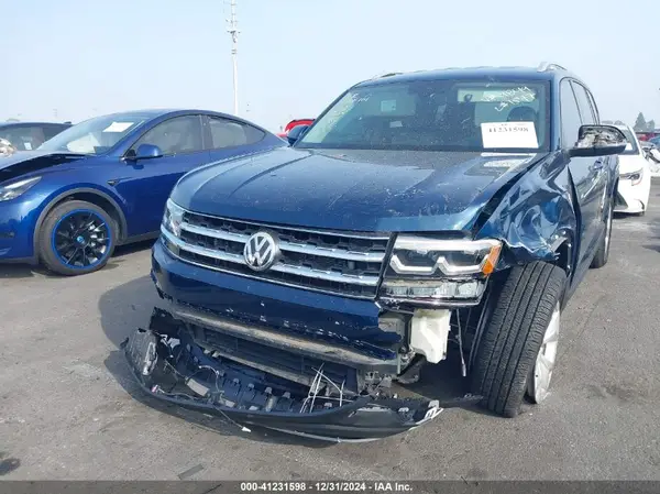 1V2DR2CA7JC517849 2018 VOLKSWAGEN ATLAS - Image 2