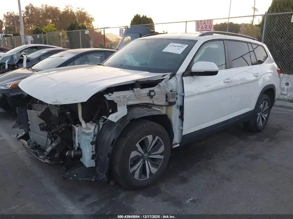 1V2DR2CA7RC590487 2024 VOLKSWAGEN ATLAS - Image 2