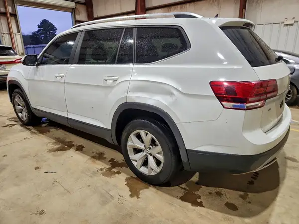 1V2DR2CA8JC513762 2018 VOLKSWAGEN ATLAS - Image 2