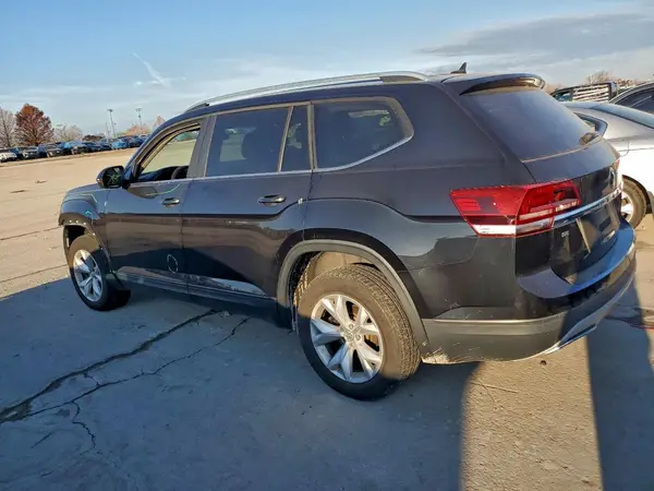 1V2DR2CA8JC519111 2018 VOLKSWAGEN ATLAS - Image 2