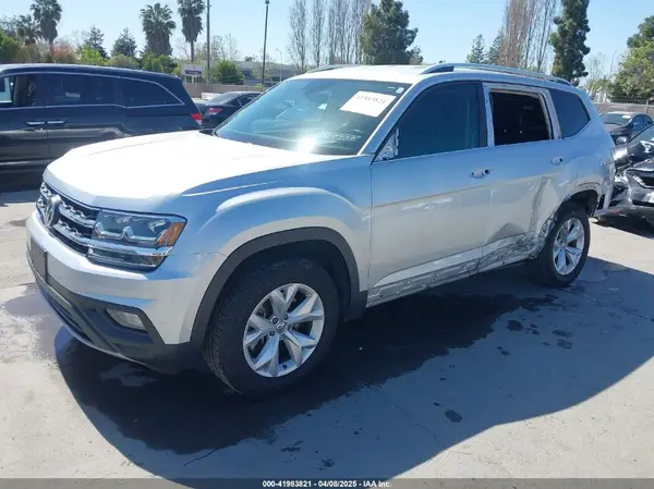 1V2DR2CA9JC502205 2018 VOLKSWAGEN ATLAS - Image 2