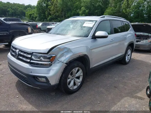 1V2DR2CAXJC521412 2018 VOLKSWAGEN ATLAS - Image 2