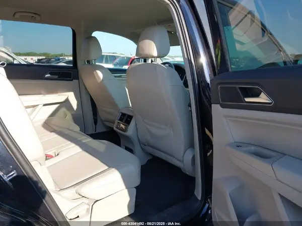 1V2DR2CAXJC543989 2018 VOLKSWAGEN ATLAS - Image 8
