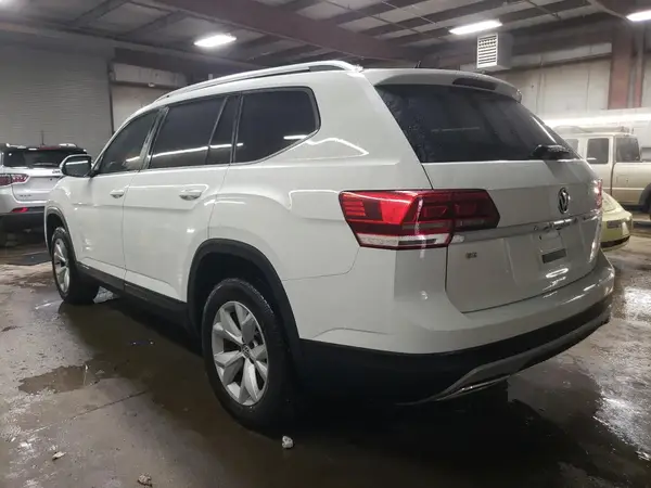 1V2DR2CAXJC578936 2018 VOLKSWAGEN ATLAS - Image 2