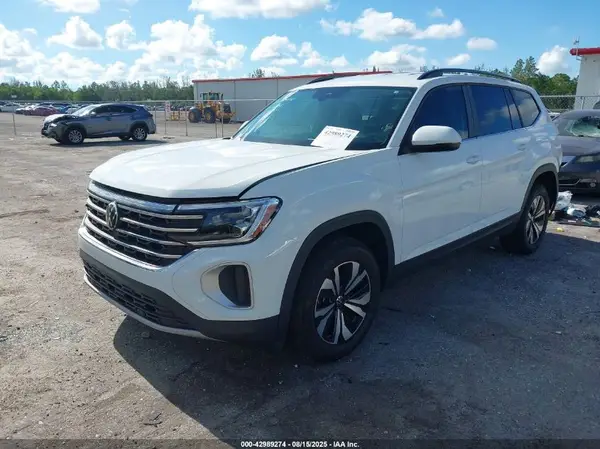 1V2DR2CAXRC525746 2024 VOLKSWAGEN ATLAS - Image 2
