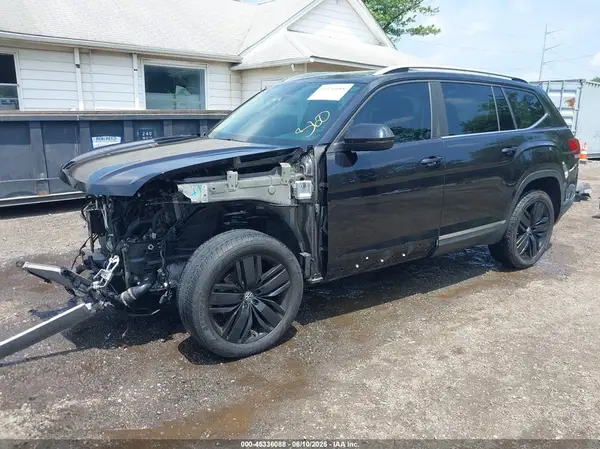 1V2EP2CA0JC599689 2018 VOLKSWAGEN ATLAS - Image 2