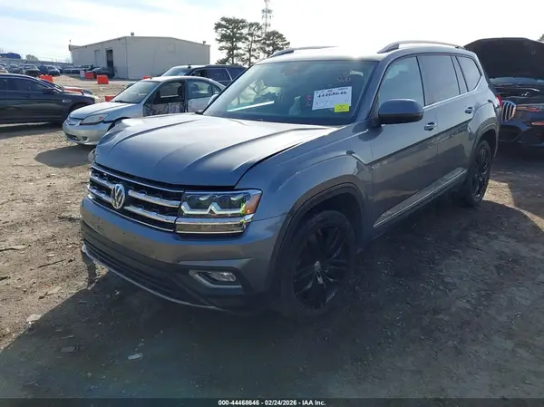 1V2EP2CA1JC598776 2018 VOLKSWAGEN ATLAS - Image 2
