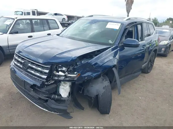 1V2EP2CA8JC599942 2018 VOLKSWAGEN ATLAS - Image 2