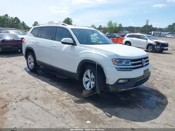 1V2ER2CA0JC513100 2018 VOLKSWAGEN ATLAS - Image 1