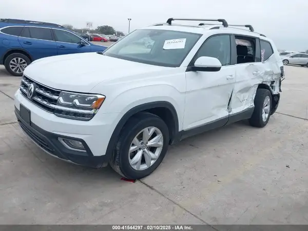 1V2ER2CA1JC526874 2018 VOLKSWAGEN ATLAS - Image 2