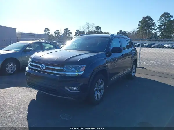 1V2ER2CA1JC528799 2018 VOLKSWAGEN ATLAS - Image 2
