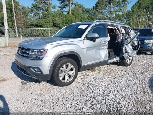 1V2ER2CA1JC545943 2018 VOLKSWAGEN ATLAS - Image 2