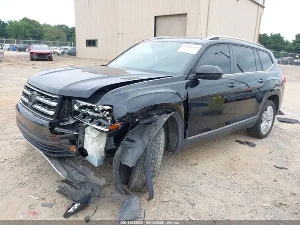 1V2ER2CA1KC519716 2019 VOLKSWAGEN ATLAS - Image 2