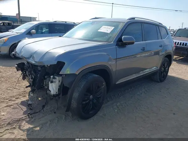 1V2ER2CA2JC521053 2018 VOLKSWAGEN ATLAS - Image 2
