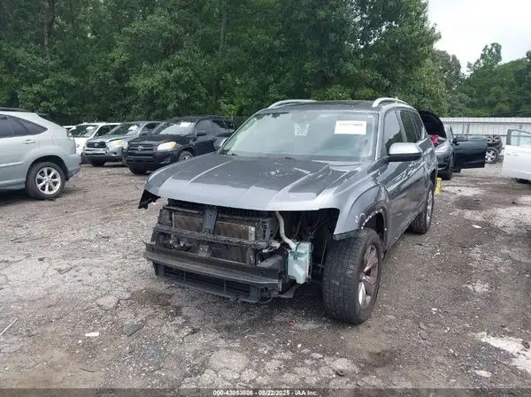 1V2ER2CA2JC521599 2018 VOLKSWAGEN ATLAS - Image 2