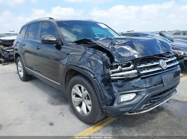 1V2ER2CA4JC523676 2018 VOLKSWAGEN ATLAS - Image 1