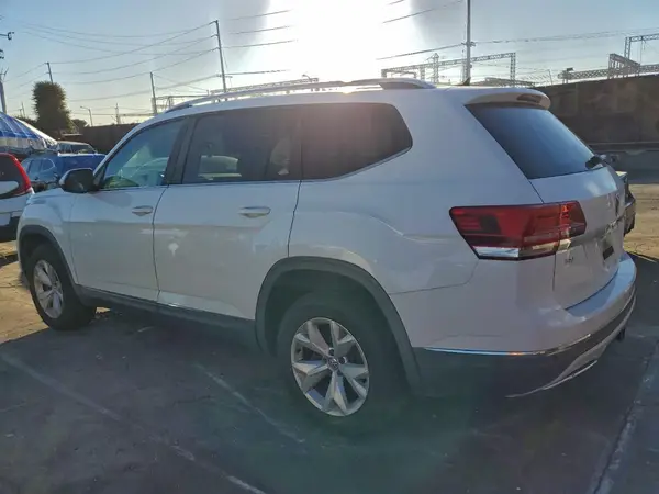 1V2ER2CA5JC507308 2018 VOLKSWAGEN ATLAS - Image 2