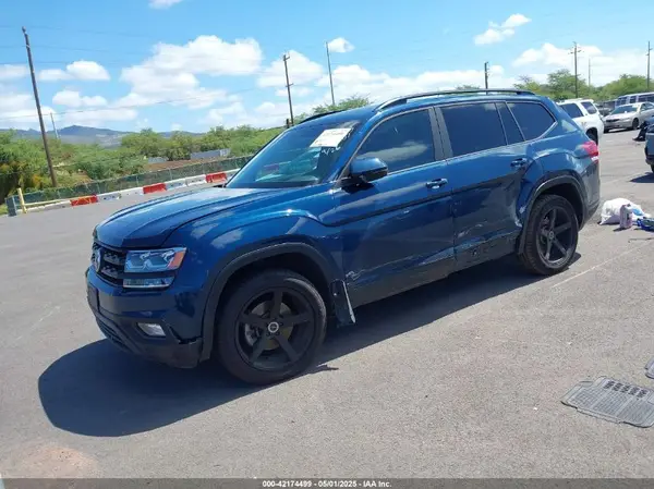 1V2ER2CA7JC517466 2018 VOLKSWAGEN ATLAS - Image 2