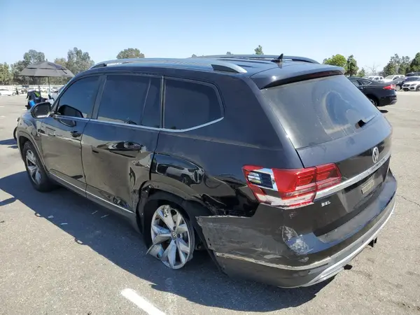 1V2ER2CA7JC527074 2018 VOLKSWAGEN ATLAS - Image 2