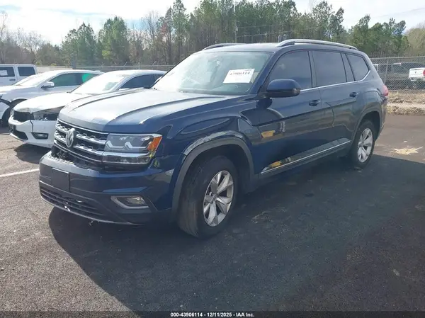 1V2ER2CA8JC549455 2018 VOLKSWAGEN ATLAS - Image 2