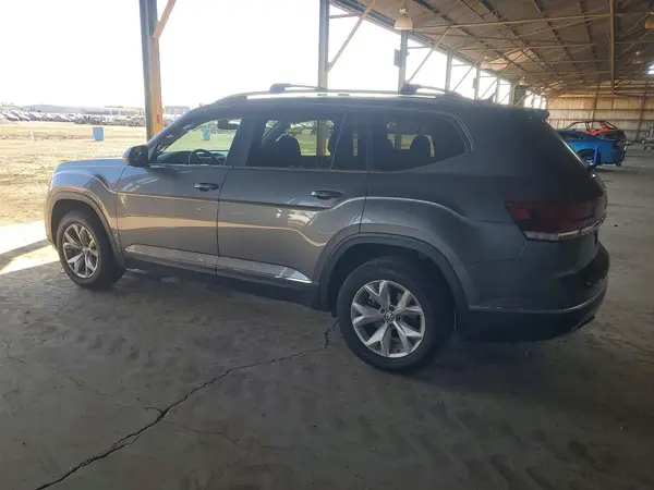 1V2ER2CAXJC517333 2018 VOLKSWAGEN ATLAS - Image 2