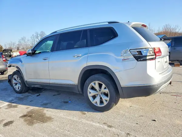 1V2ER2CAXJC521866 2018 VOLKSWAGEN ATLAS - Image 2