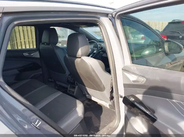 1V2FMPE80PC010590 2023 VOLKSWAGEN ID.4 - Image 8