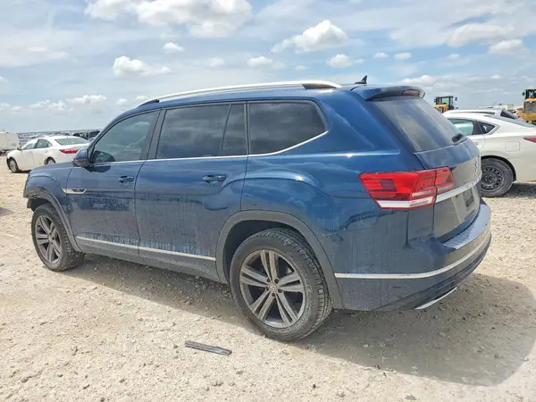 1V2FR2CA0JC575424 2018 VOLKSWAGEN ATLAS - Image 2
