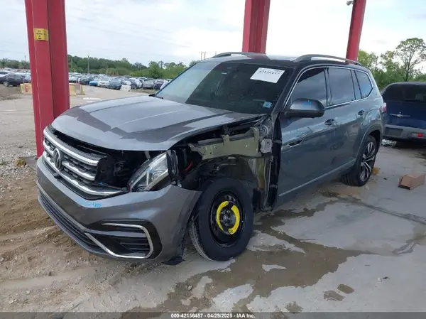 1V2FR2CA0NC520056 2022 VOLKSWAGEN ATLAS - Image 2