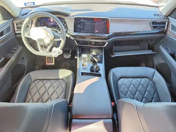 1V2FR2CA0SC564764 2025 VOLKSWAGEN ATLAS - Image 8