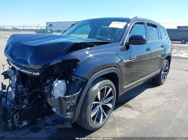 1V2FR2CA1RC538085 2024 VOLKSWAGEN ATLAS - Image 2