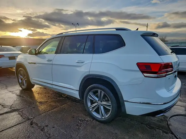 1V2FR2CA2JC517704 2018 VOLKSWAGEN ATLAS - Image 2