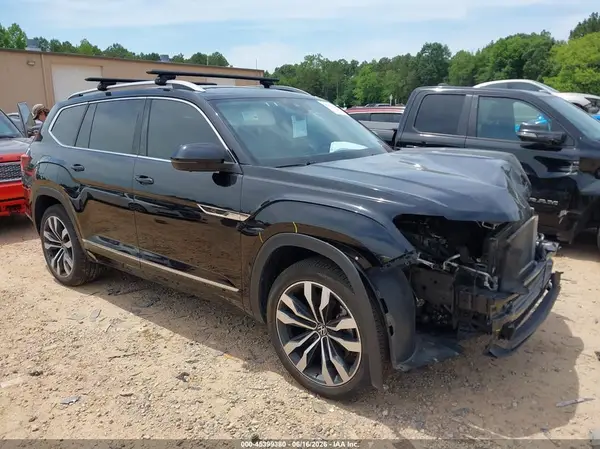 1V2FR2CA2NC526098 2022 VOLKSWAGEN ATLAS - Image 1