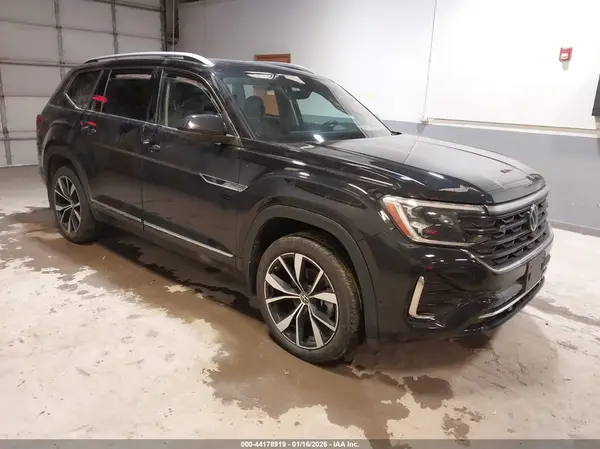 1V2FR2CA2RC547040 2024 VOLKSWAGEN ATLAS - Image 1
