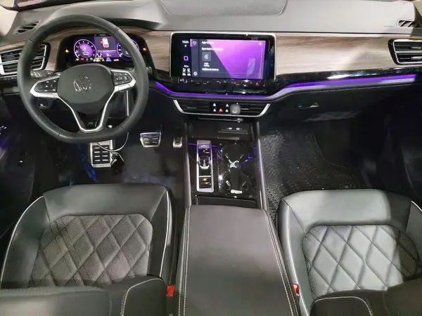 1V2FR2CA3RC573419 2024 VOLKSWAGEN ATLAS - Image 8
