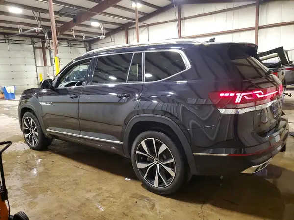 1V2FR2CA3SC538823 2025 VOLKSWAGEN ATLAS - Image 2
