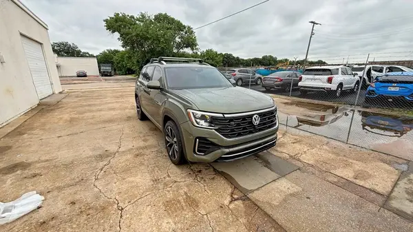 1V2FR2CA3SC556366 2025 VOLKSWAGEN ATLAS - Image 1