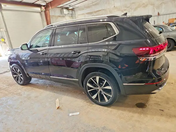1V2FR2CA3SC575449 2025 VOLKSWAGEN ATLAS - Image 2