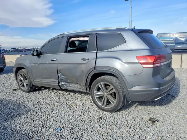1V2FR2CA4JC563213 2018 VOLKSWAGEN ATLAS - Image 2