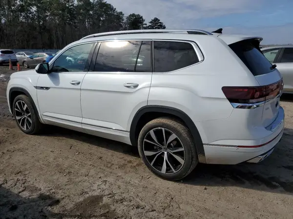1V2FR2CA5RC563748 2024 VOLKSWAGEN ATLAS - Image 2