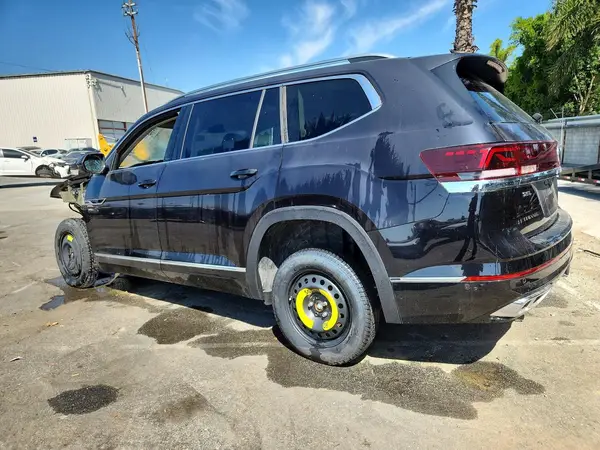 1V2FR2CA7RC588604 2024 VOLKSWAGEN ATLAS - Image 2