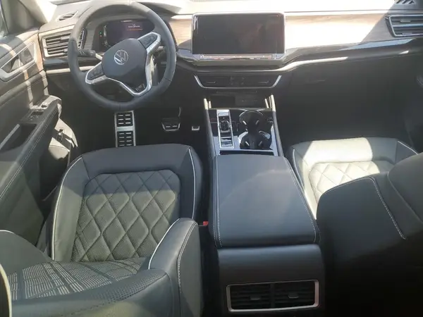 1V2FR2CA7SC509633 2025 VOLKSWAGEN ATLAS - Image 8
