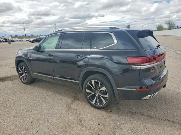 1V2FR2CA7SC569069 2025 VOLKSWAGEN ATLAS - Image 2