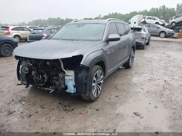 1V2FR2CA8PC527940 2023 VOLKSWAGEN ATLAS - Image 2
