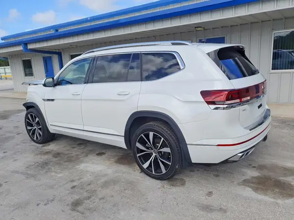 1V2FR2CA9RC530770 2024 VOLKSWAGEN ATLAS - Image 2