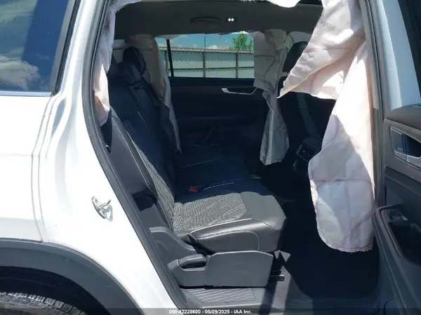 1V2FR2CAXRC582084 2024 VOLKSWAGEN ATLAS - Image 8